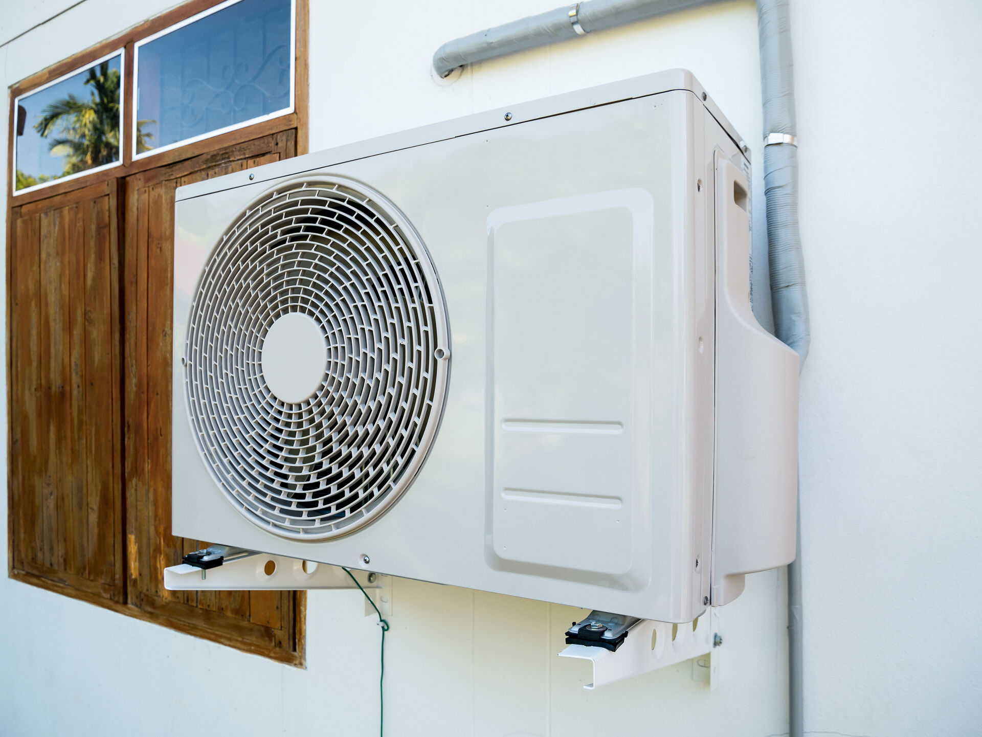 エアコン室外機